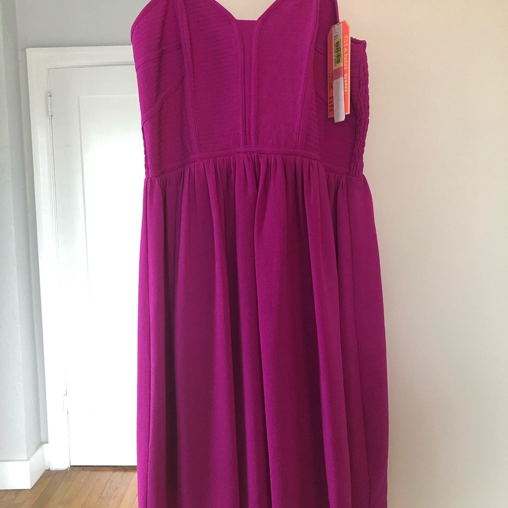 Dress - Picture 2 of 3